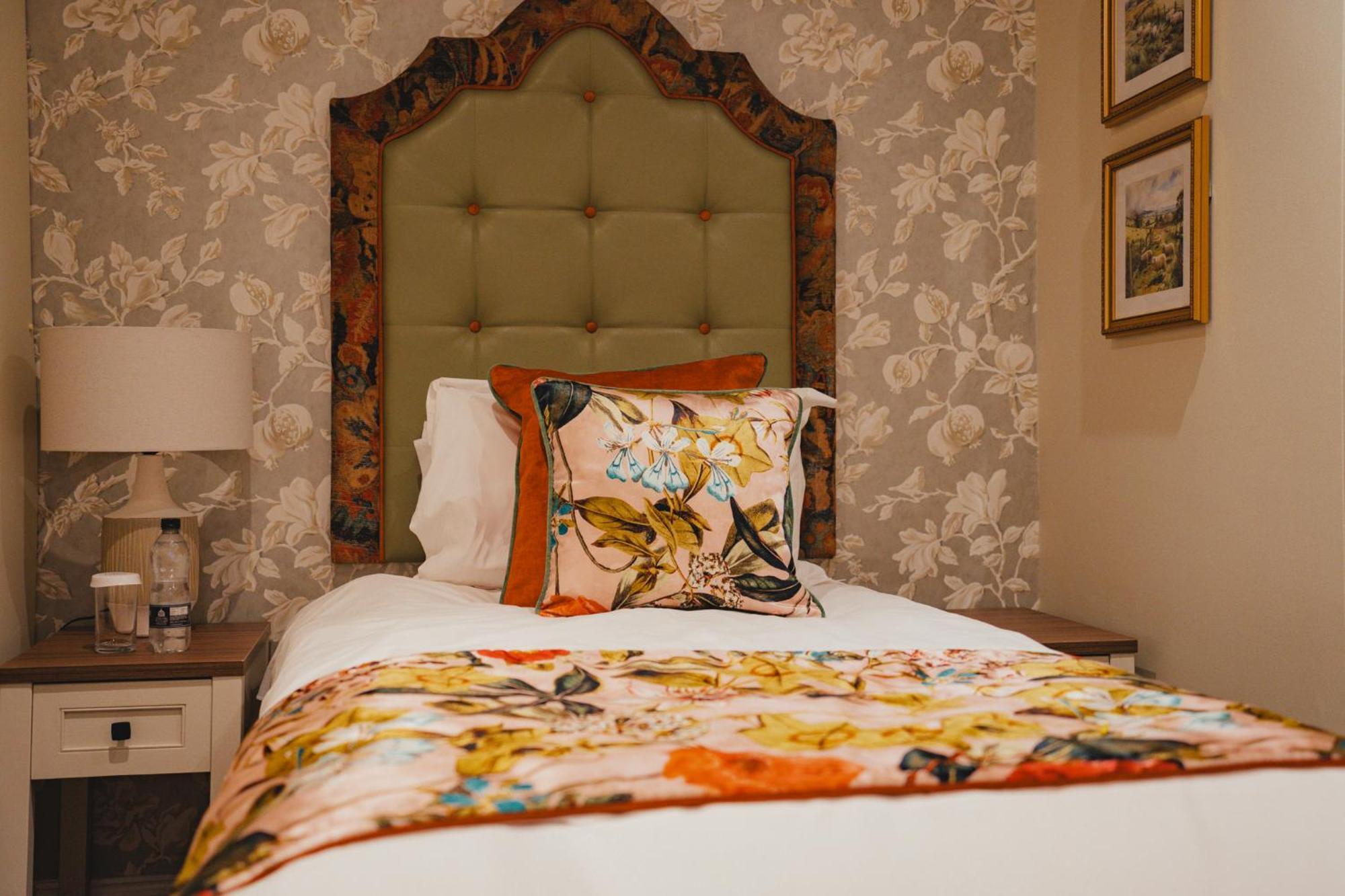 The Golden Fleece Hotel, Thirsk, North Yorkshire 외부 사진