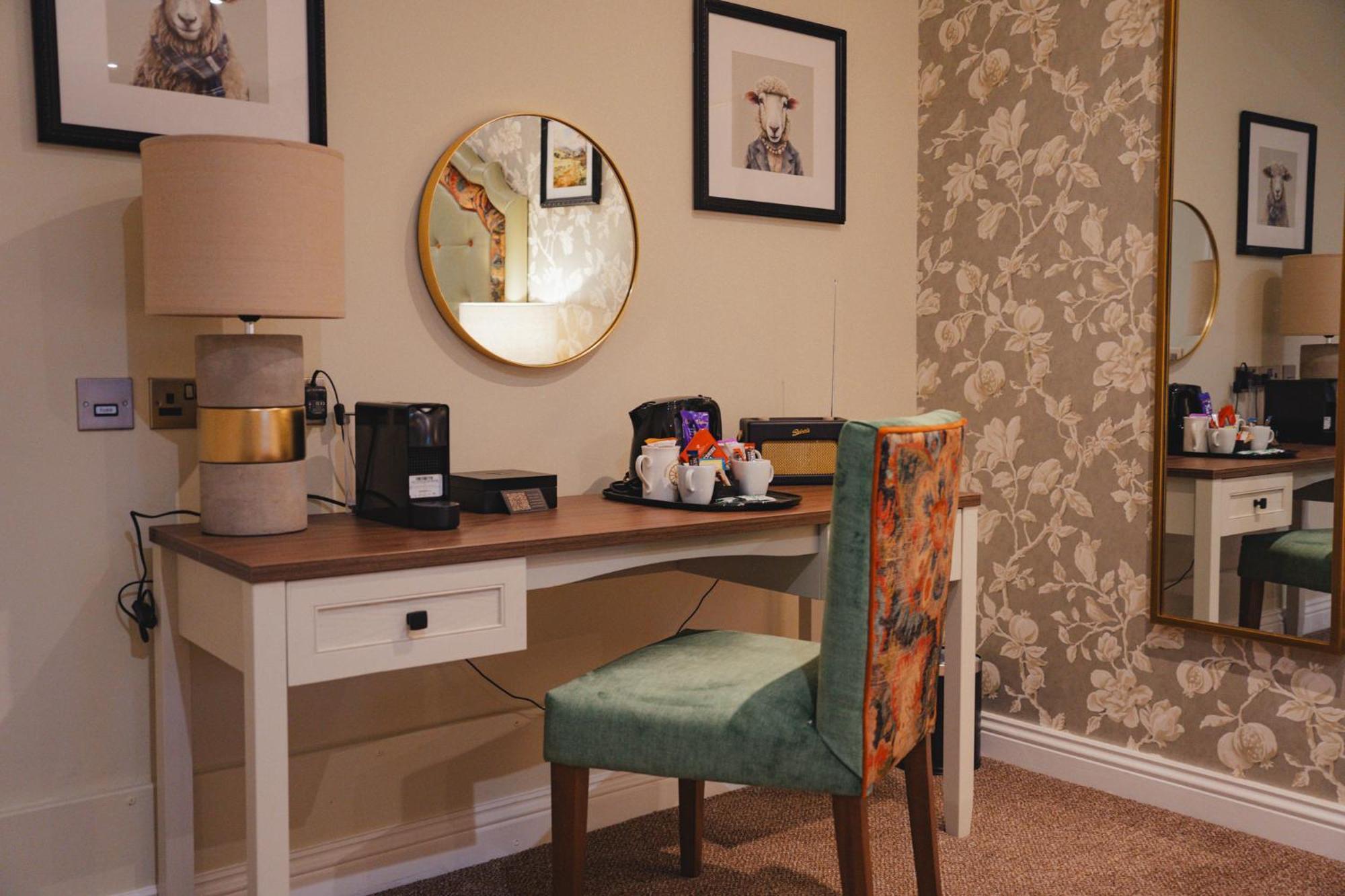 The Golden Fleece Hotel, Thirsk, North Yorkshire 외부 사진