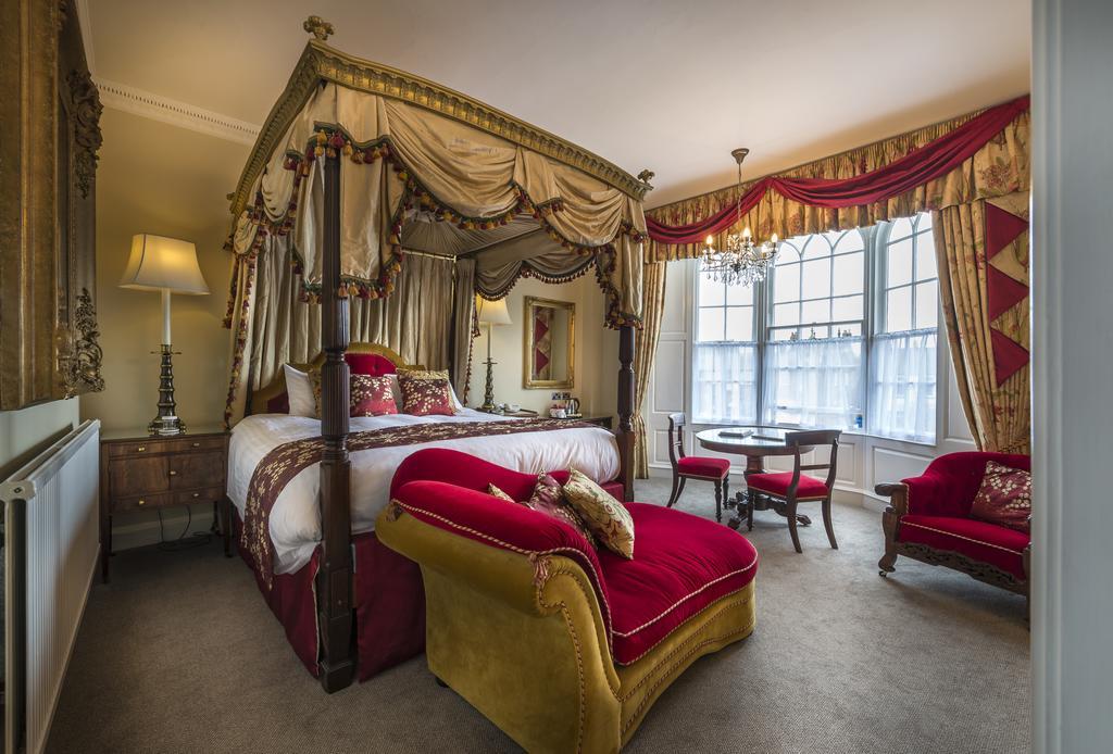 The Golden Fleece Hotel, Thirsk, North Yorkshire 외부 사진
