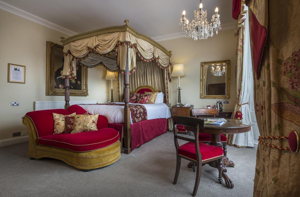 The Golden Fleece Hotel, Thirsk, North Yorkshire 외부 사진