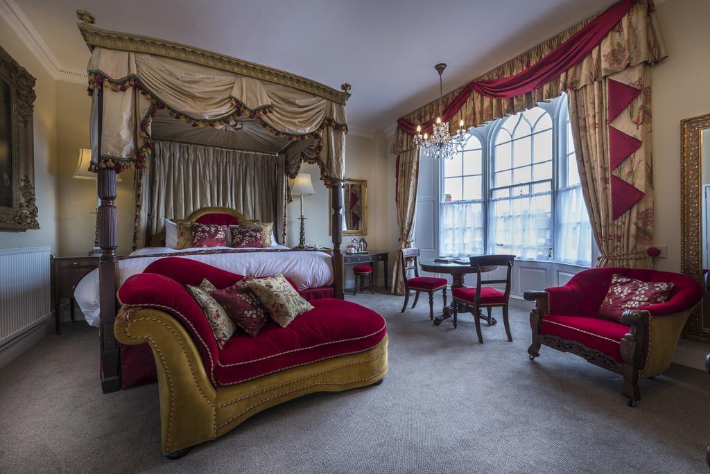 The Golden Fleece Hotel, Thirsk, North Yorkshire 외부 사진