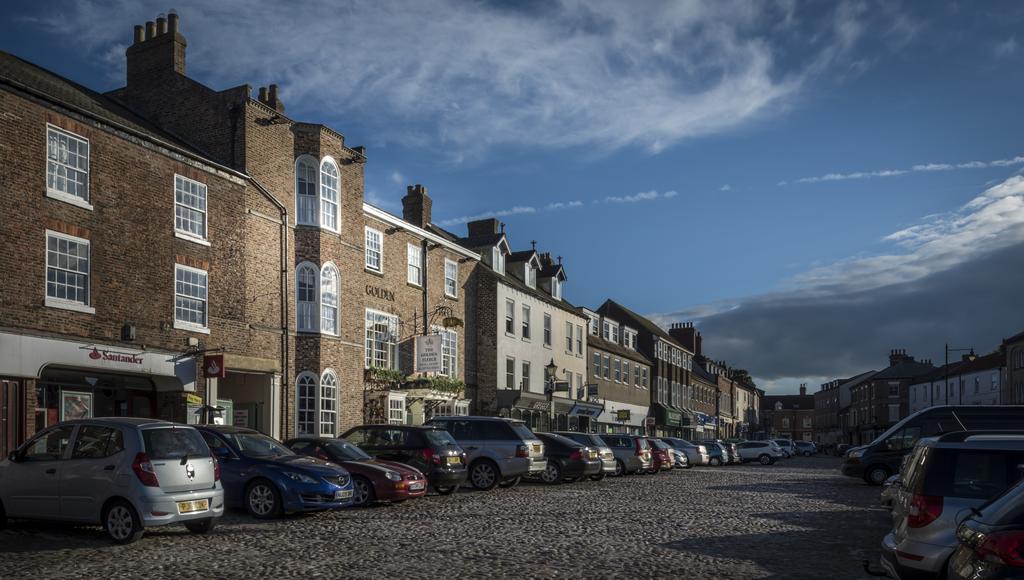 The Golden Fleece Hotel, Thirsk, North Yorkshire 외부 사진
