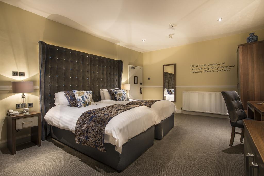 The Golden Fleece Hotel, Thirsk, North Yorkshire 외부 사진